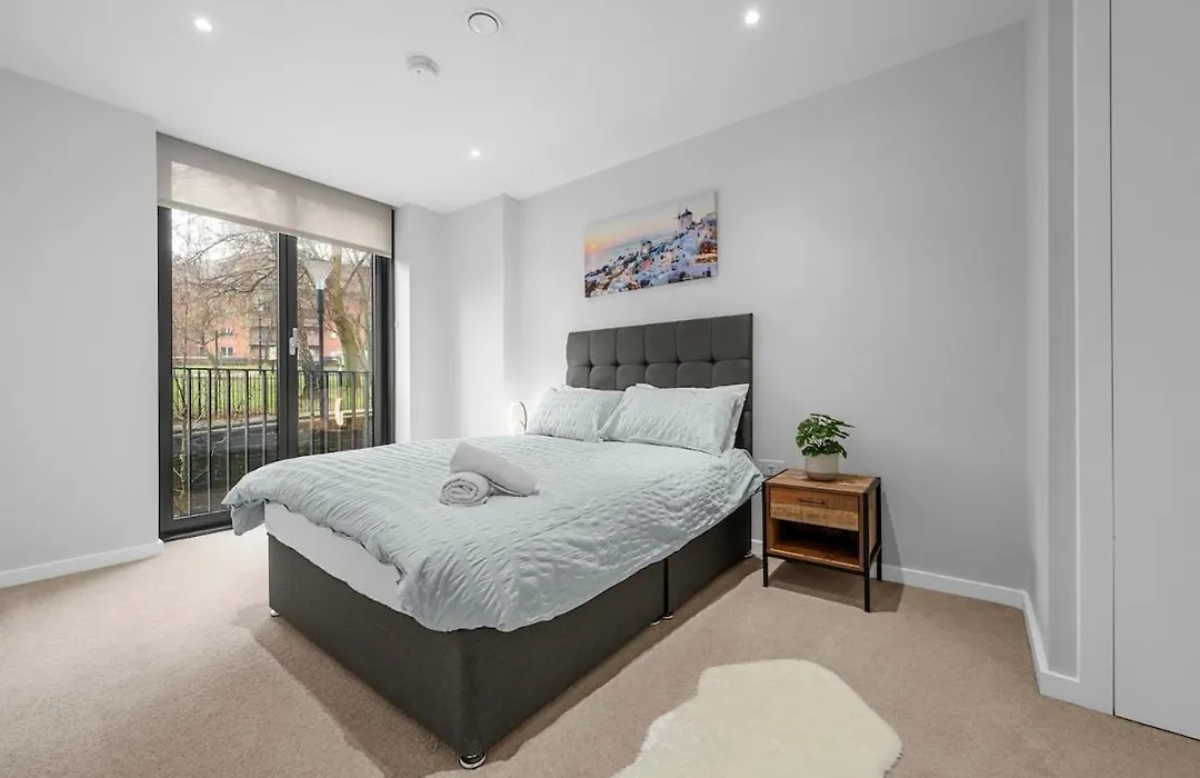 Manchester Haven Luxury Apartment-1